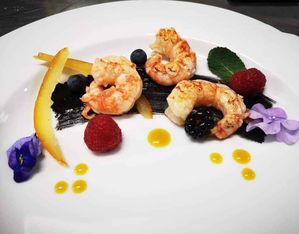 Hotel Ristorante Milano Borgo a Mozzano Buitenkant foto