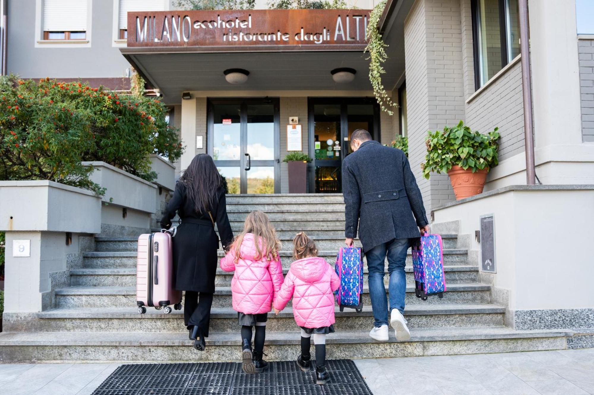 Hotel Ristorante Milano Borgo a Mozzano Buitenkant foto