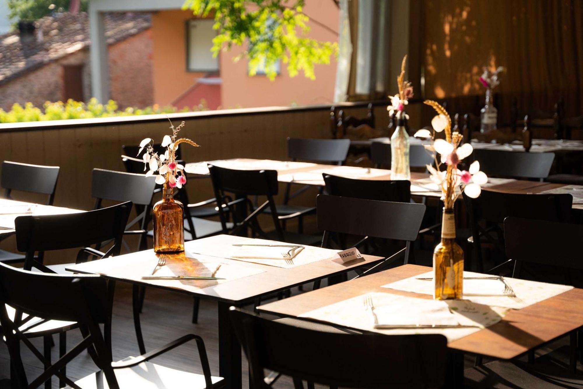 Hotel Ristorante Milano Borgo a Mozzano Buitenkant foto