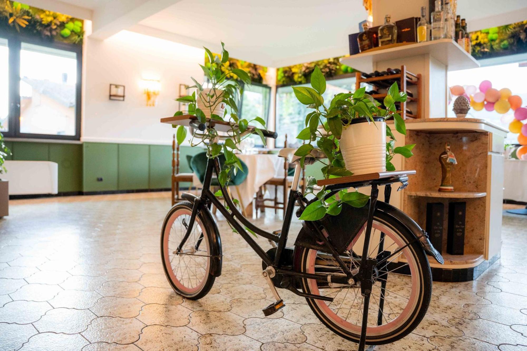 Hotel Ristorante Milano Borgo a Mozzano Buitenkant foto